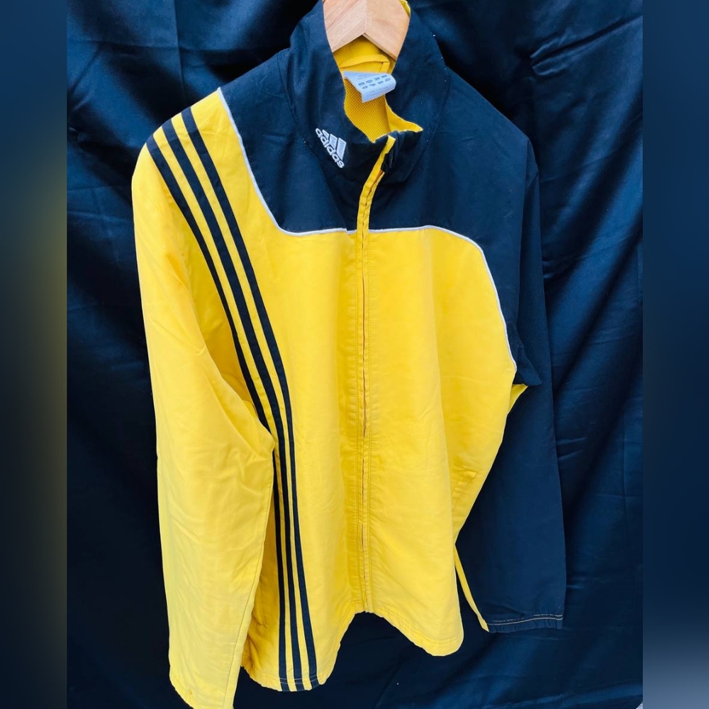 Adidas Yellow Jacket - Picture 10 of 14
